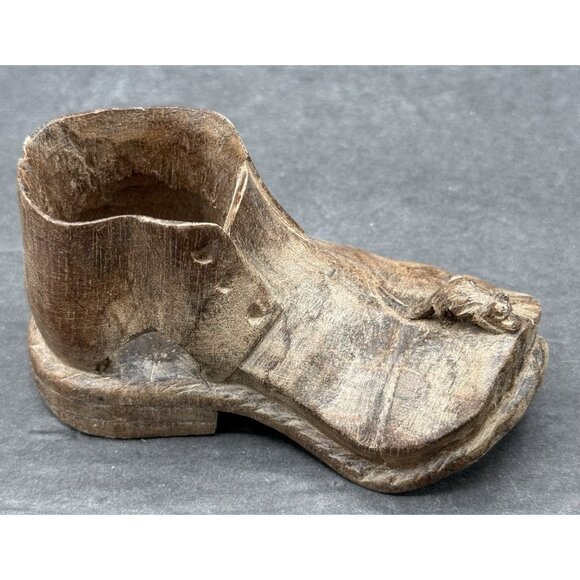Vintage Hand Carved Wooden Shoe W/Mouse On Toe Primitive Folk Art Solid - Picture 2 of 11